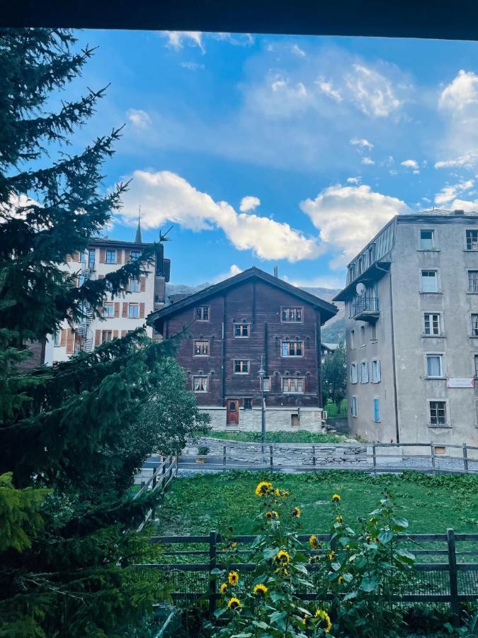 Im Alten Dorfteil Von Zermatt Eksteriør billede